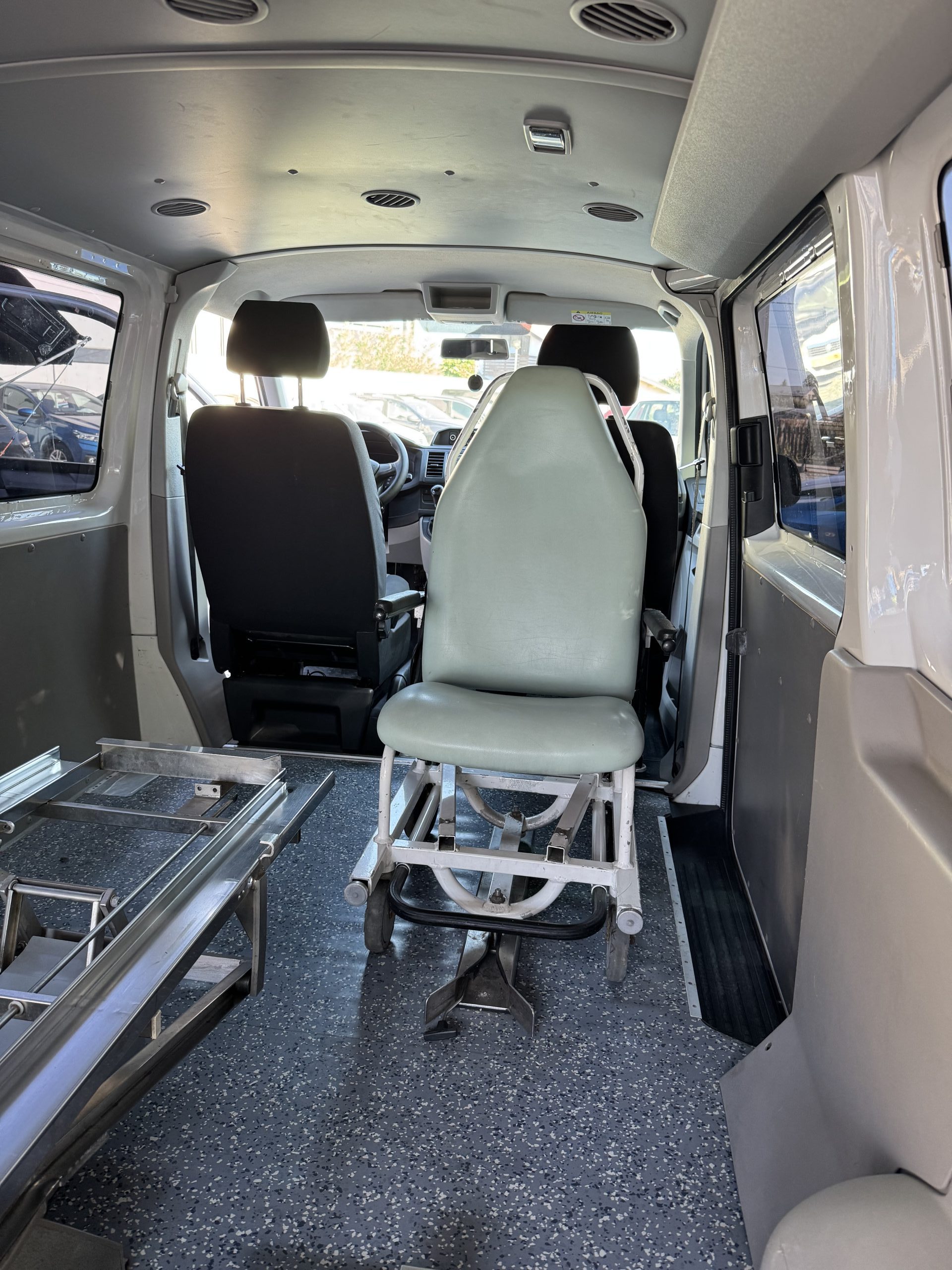 Volkswagen Transporter T6 Transport Pacienți