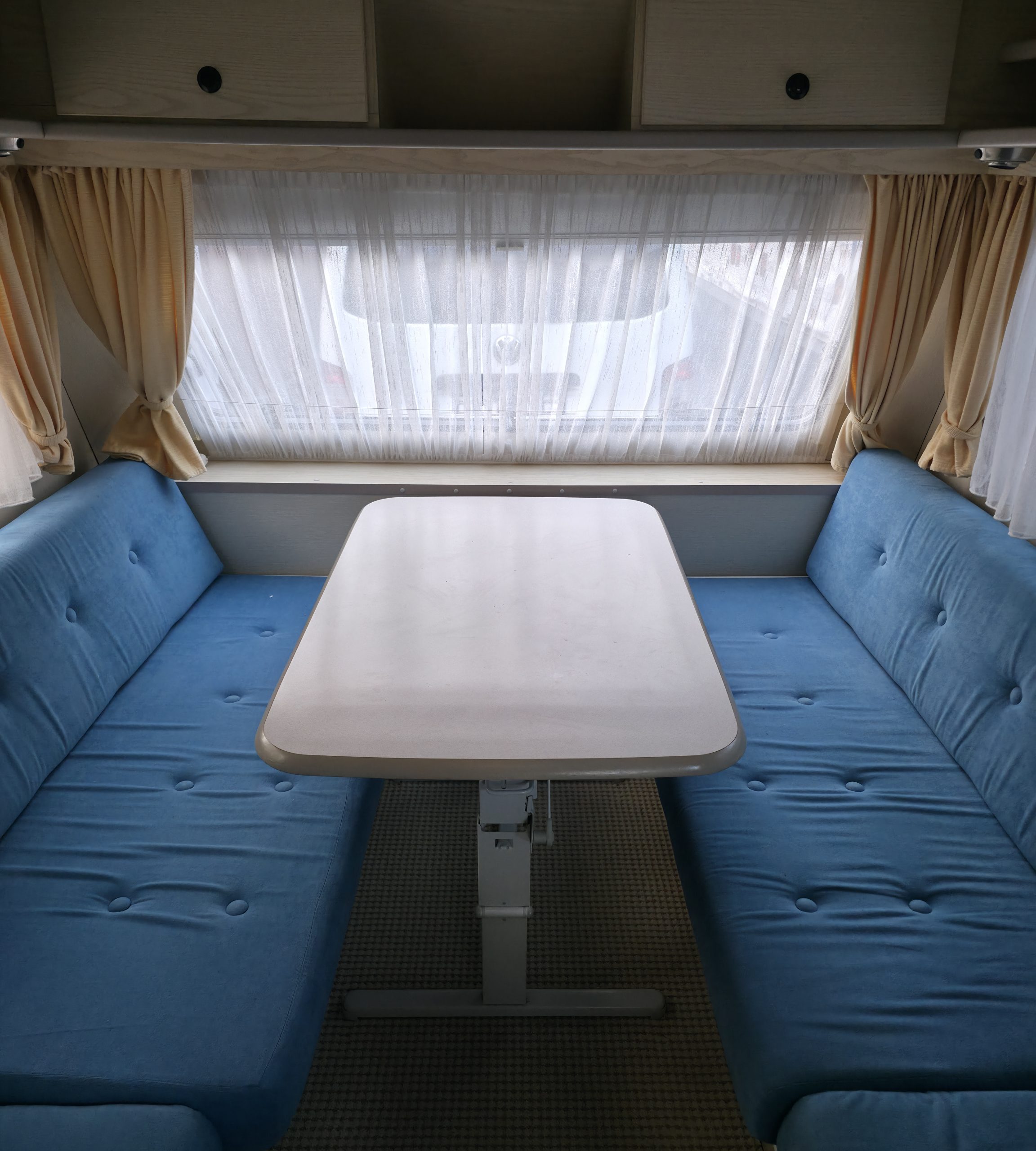 Rulotă Avento Premier 395TL Luxe