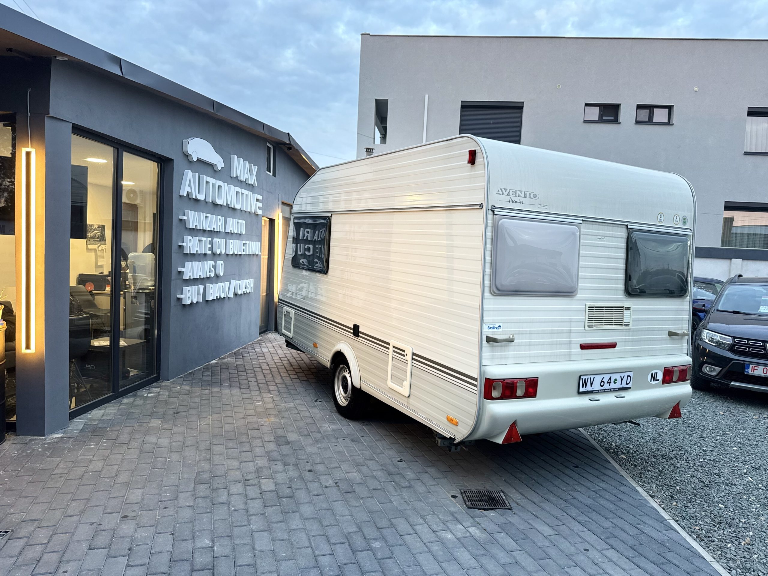 Rulotă Avento Premier 395TL Luxe