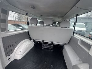 Volkswagen Trasporter 8+1 locuri model lung - Image 11